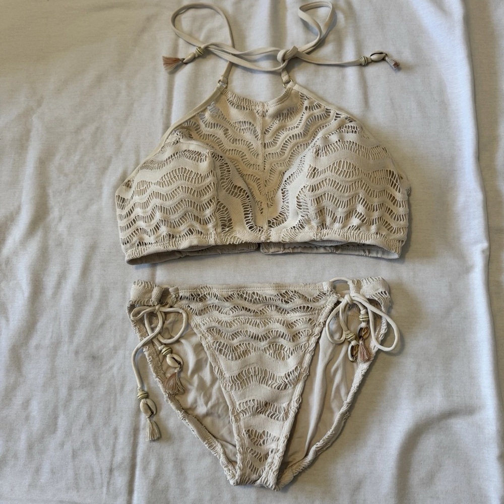 Robin Piccone Small / Large Cream Crochet Halter Bikini Swim Suit ~ Beach Cheeky